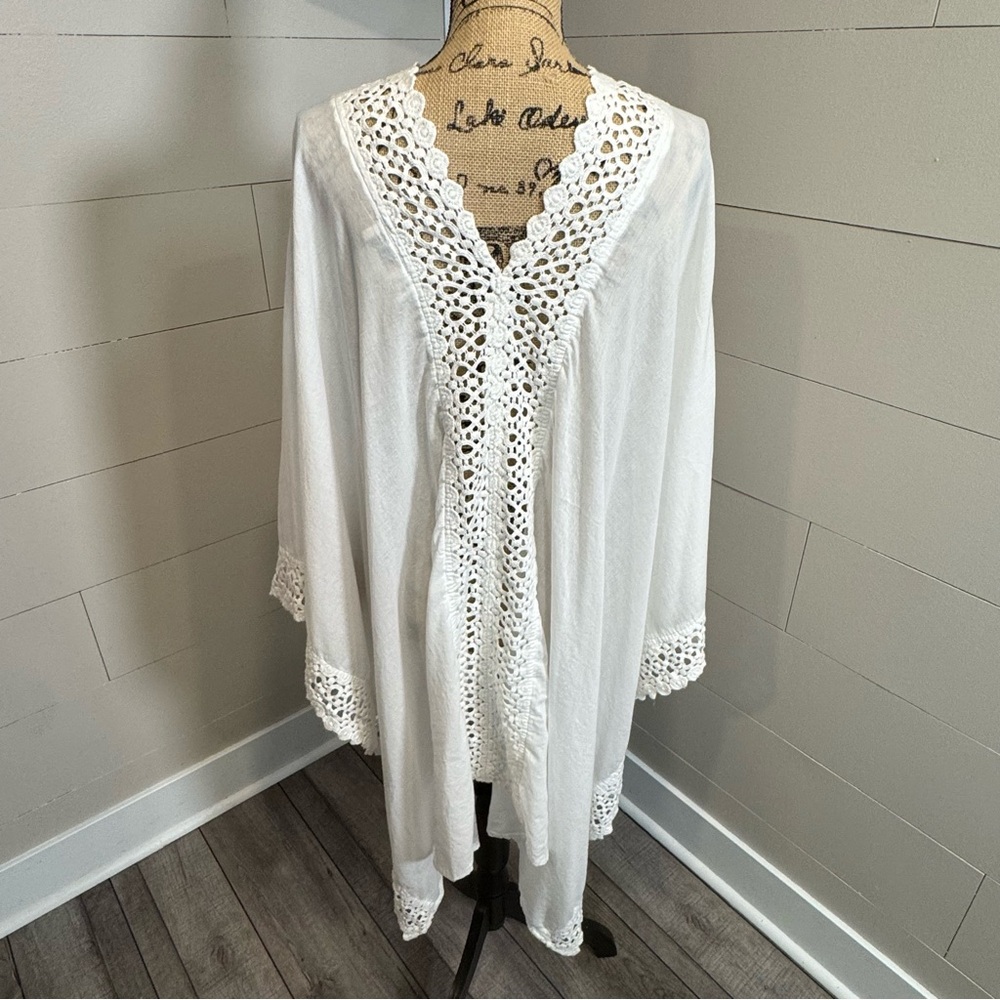 Natural Impressions White Crochet Trim Cover-Up - One Size - Picture 3 of 6